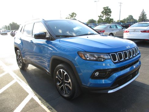 Used 2024 Jeep Compass Limited image 7