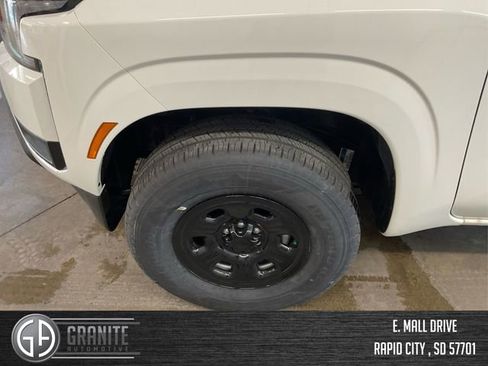 Used 2025 Nissan Frontier S image 12