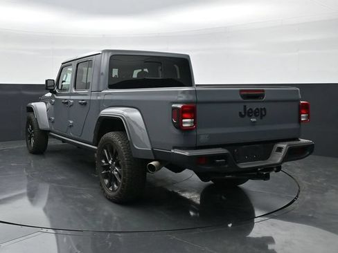 Used 2025 Jeep Gladiator Sport AWD/4WD image 8