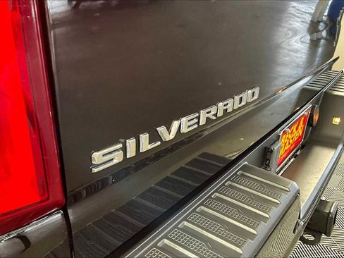 Used 2020 Chevrolet Silverado 2500 High Country w/ Technology Package image 28