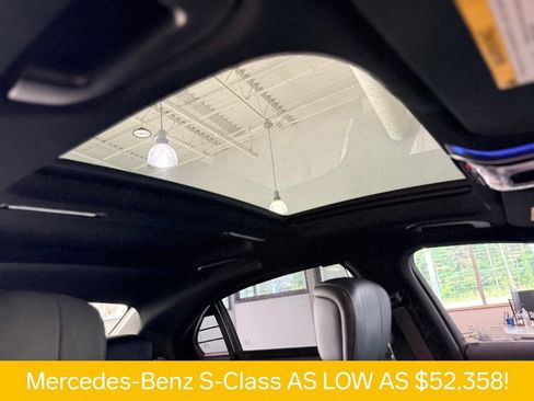 Used 2022 Mercedes-Benz S 500 4MATIC w/ AMG Line Package image 7