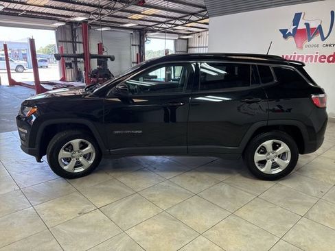 Used 2019 Jeep Compass Latitude w/ Popular Equipment Group image 11