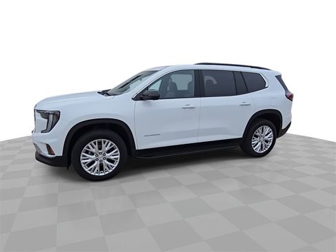 Used 2025 GMC Acadia Elevation w/ Elevation Premium Package image 4