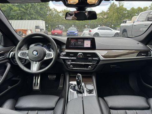 Used 2019 BMW 530i xDrive w/ M Sport Package AWD/4WD image 19