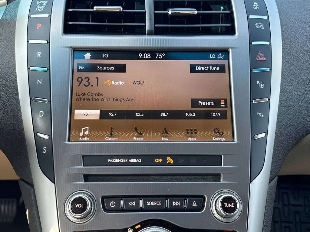 Used 2019 Lincoln MKZ Reserve AWD/4WD image 18
