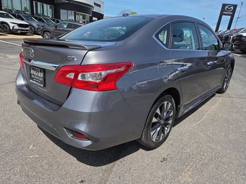 Used 2019 Nissan Sentra SR FWD image 5