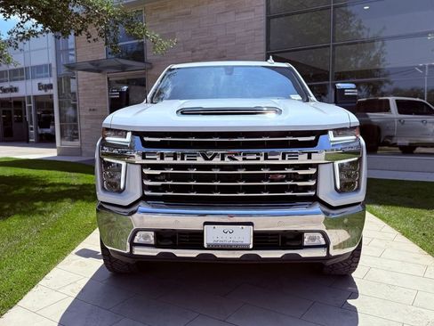 Used 2022 Chevrolet Silverado 2500 LTZ w/ LTZ Plus Package AWD/4WD image 3