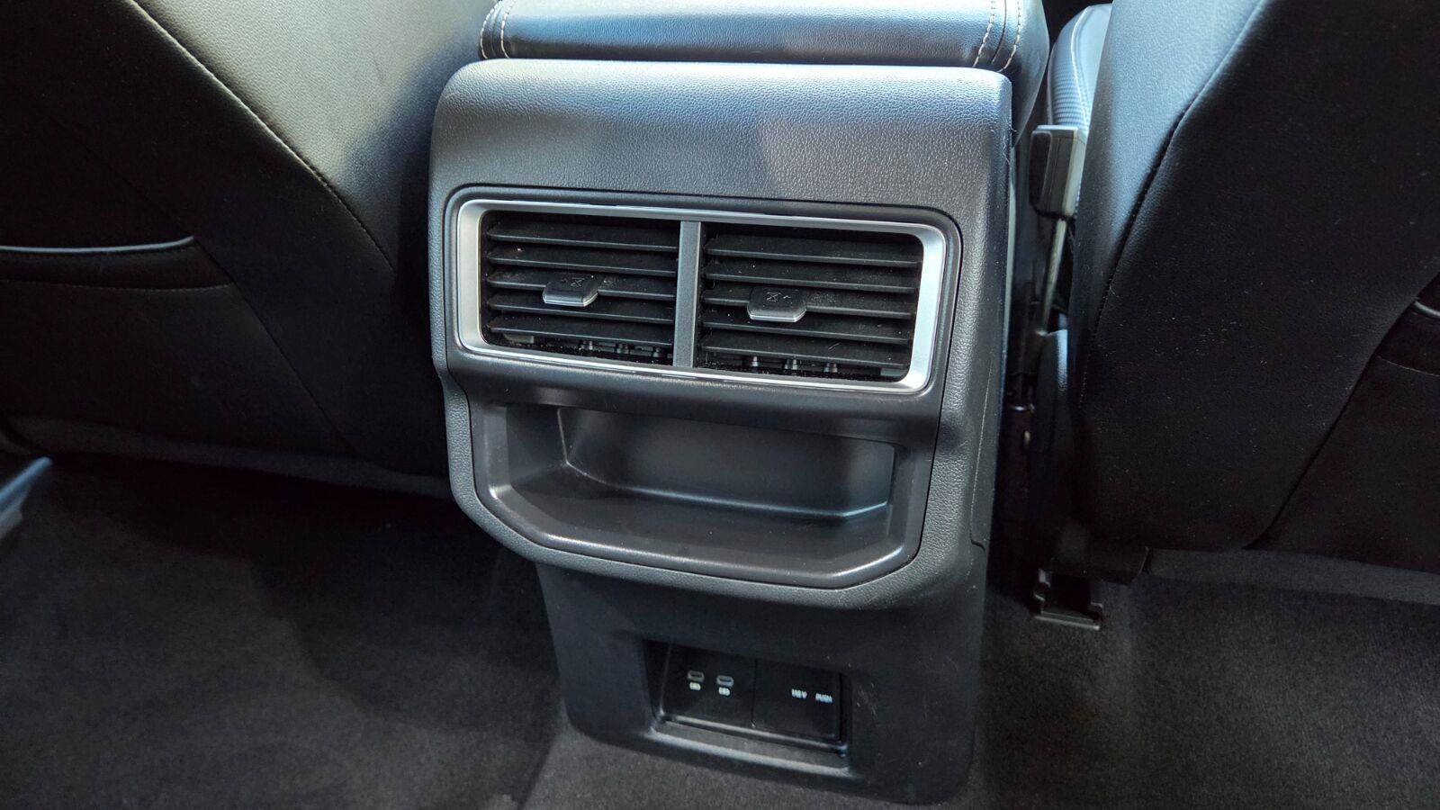 Certified 2024 Volkswagen Atlas Cross Sport SE AWD/4WD image 57