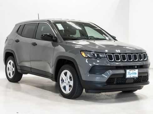 Used 2024 Jeep Compass Sport AWD/4WD image 6