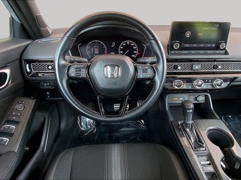 Used 2023 Honda Civic Sport image 6