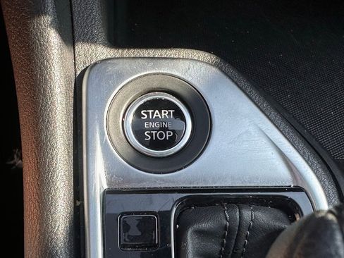 Used 2025 Nissan Sentra SV image 35