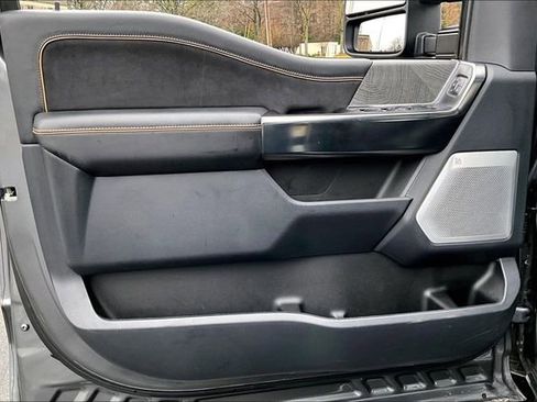 Used 2024 Ford F250 Platinum image 26