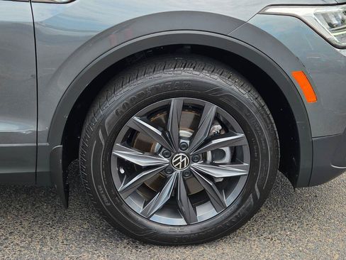 Certified 2023 Volkswagen Tiguan SE FWD image 16
