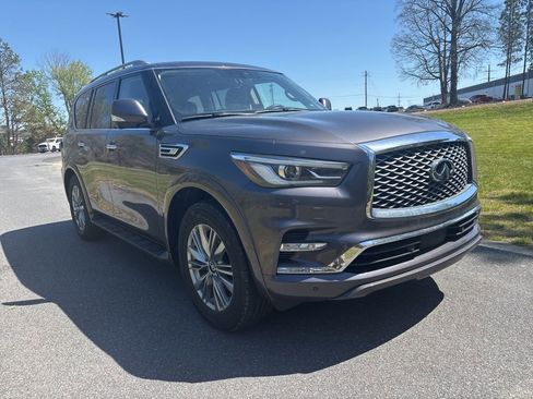 Used 2024 INFINITI QX80 Luxe image 3