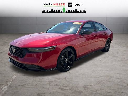 Used 2025 Honda Accord Sport image 1