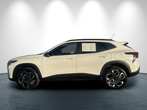 Used 2024 Chevrolet Trax RS w/ Driver Confidence Package image 7