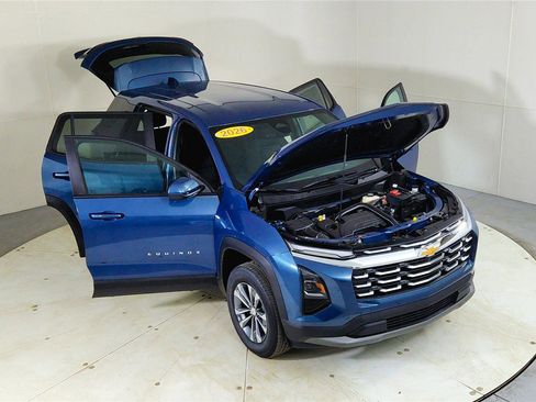 Used 2026 Chevrolet Equinox LT image 24