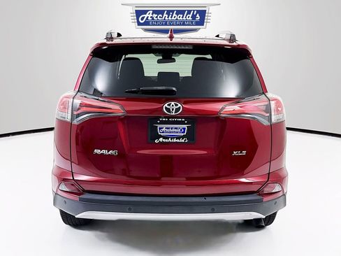 Used 2018 Toyota RAV4 XLE image 5