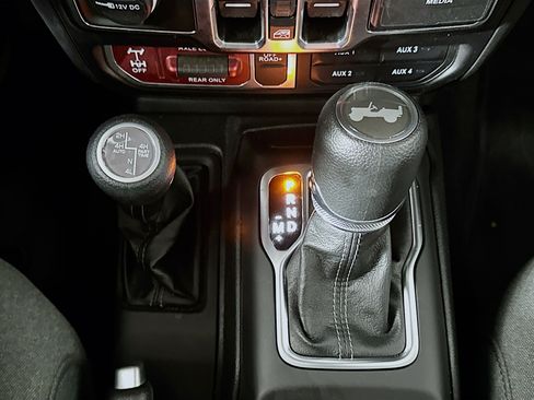 Used 2025 Jeep Wrangler Unlimited Sport S 4xe AWD/4WD image 24