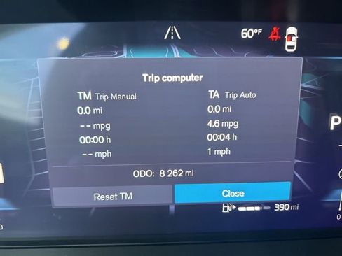 Certified 2025 Volvo XC60 B5 Plus AWD/4WD image 21