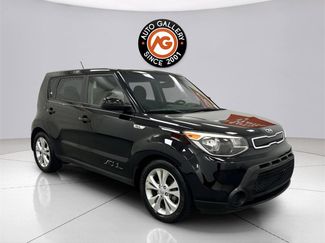 Used 2015 Kia Soul + image 1