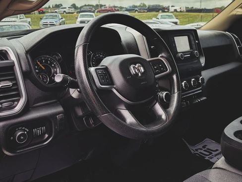 Used 2019 RAM 2500 Big Horn AWD/4WD image 2