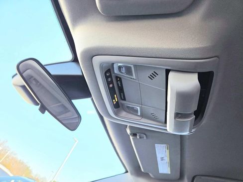 Used 2021 GMC Acadia SLE w/ Driver Convenience Package image 34