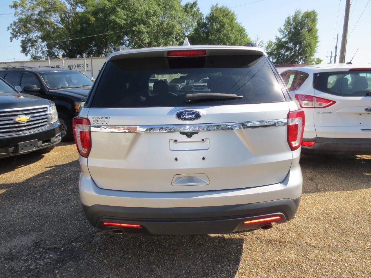 Used 2017 Ford Explorer FWD image 4
