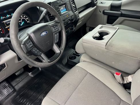 Used 2017 Ford F150 XL w/ Equipment Group 101A Mid image 10