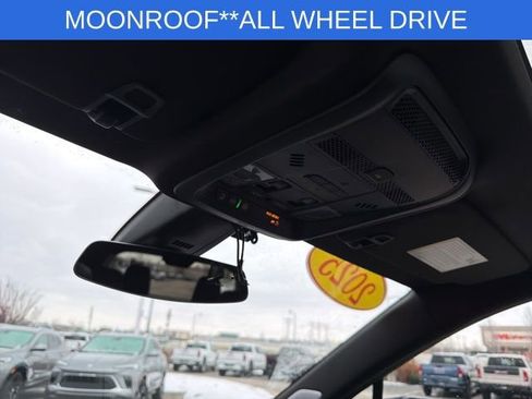 Used 2025 Cadillac XT6 Premium Luxury image 28