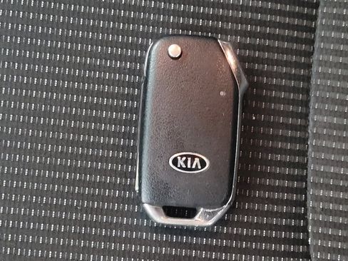 Used 2019 Kia Forte LXS FWD image 32