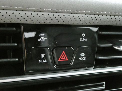 New 2025 Volkswagen Atlas Peak Edition SE image 14