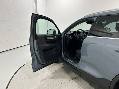 Used 2023 Volvo XC40 B5 Plus AWD/4WD image 23