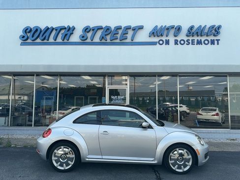 Used 2013 Volkswagen Beetle 2.5 FWD image 1