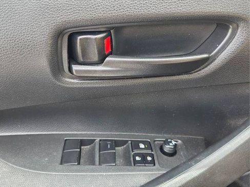 Used 2022 Toyota Corolla LE FWD image 21