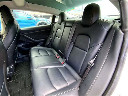 Used 2020 Tesla Model 3 Standard Range Plus image 29