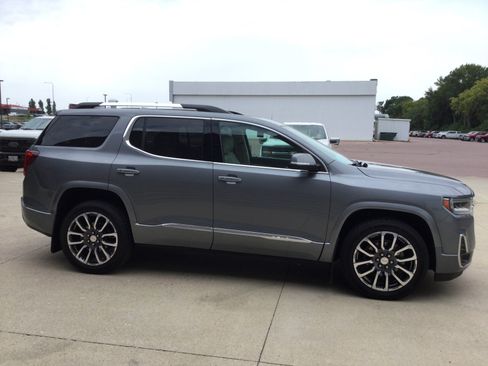 Used 2020 GMC Acadia Denali AWD/4WD image 3