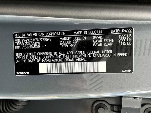 Used 2022 Volvo XC40 T5 Momentum image 36