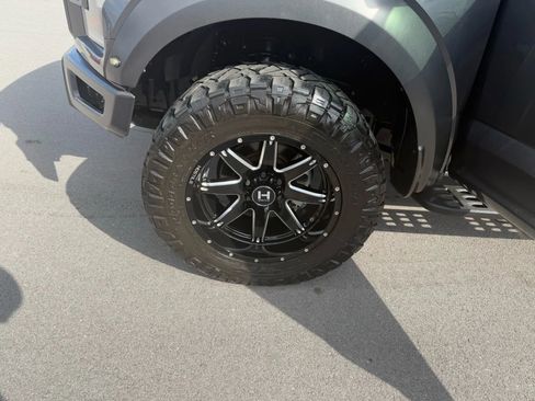 Used 2018 Ford F150 Raptor w/ Equipment Group 802A Luxury image 24