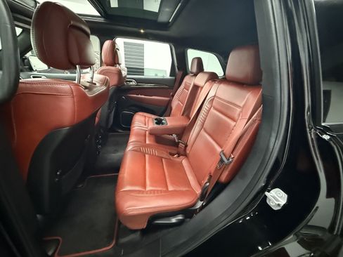 Used 2017 Jeep Grand Cherokee SRT AWD/4WD image 24