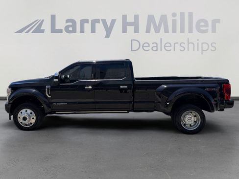 Certified 2022 Ford F450 Platinum AWD/4WD image 2