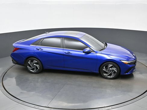 Certified 2024 Hyundai Elantra SEL w/ Convenience Package FWD image 37