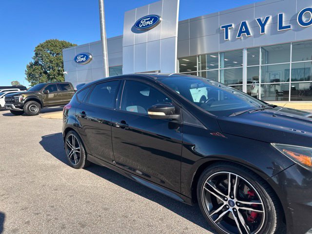Used 2015 Ford Focus ST FWD image 7