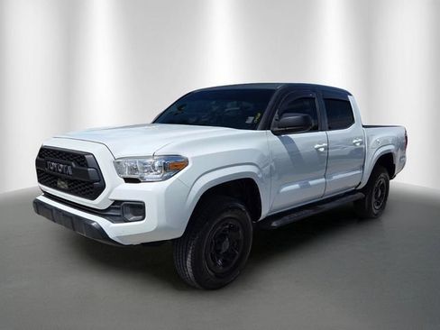 Used 2020 Toyota Tacoma SR w/ SR Convenience Package RWD image 2