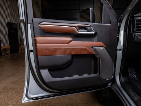 Used 2026 GMC Sierra 3500 Denali Ultimate image 36