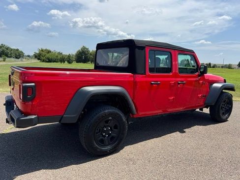 Certified 2024 Jeep Gladiator Sport AWD/4WD image 6