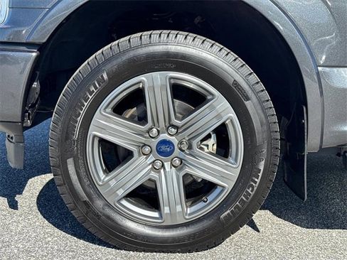 Used 2018 Ford F150 Lariat w/ Equipment Group 502A Luxury image 9