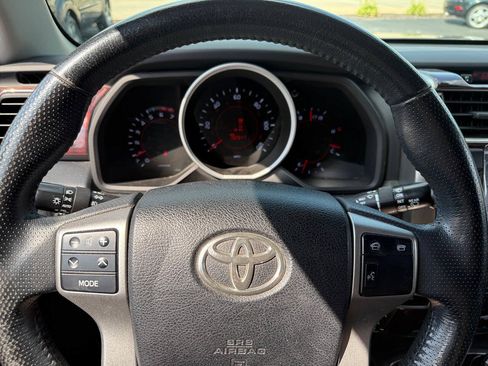 Used 2012 Toyota 4Runner Limited AWD/4WD image 11