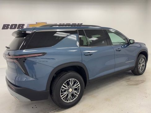 Used 2024 Chevrolet Traverse LT w/ Trailering Package image 5