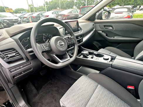 Used 2023 Nissan Rogue SV AWD/4WD image 11